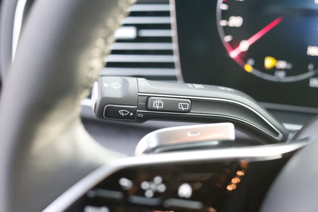 Thumbnail: 2026 Mercedes-Benz GLE - 13