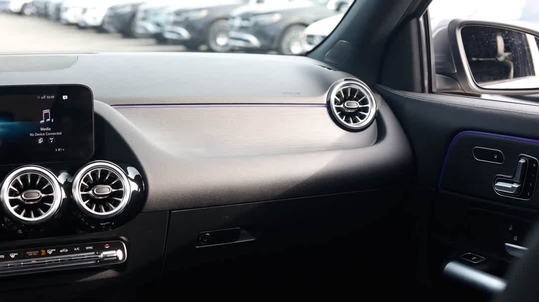 Thumbnail: 2023 Mercedes-Benz GLA - 18