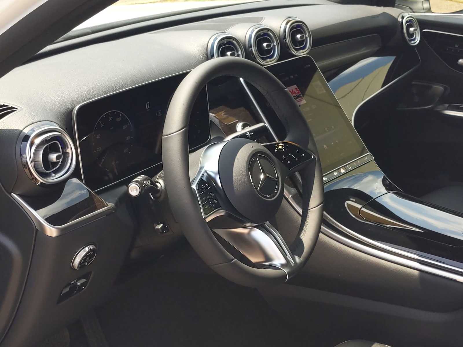 Thumbnail: 2025 Mercedes-Benz GLC - 10