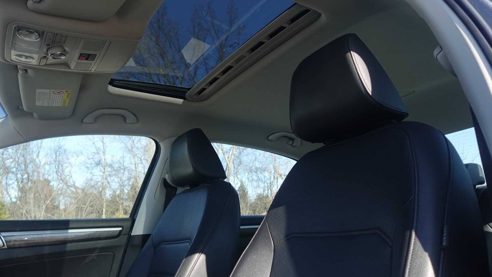 Thumbnail: 2017 Volkswagen Passat - 21