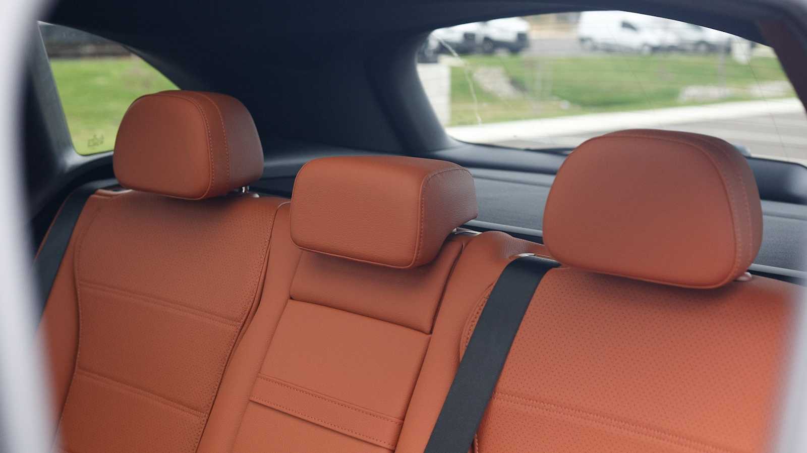 Thumbnail: 2026 Mercedes-Benz GLC - 32