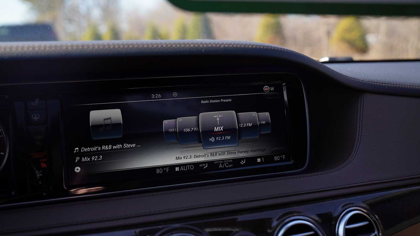 Thumbnail: 2015 Mercedes-Benz S-Class - 36