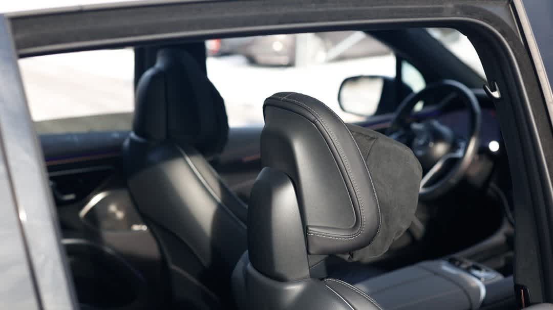 Thumbnail: 2023 Mercedes-Benz EQS - 22