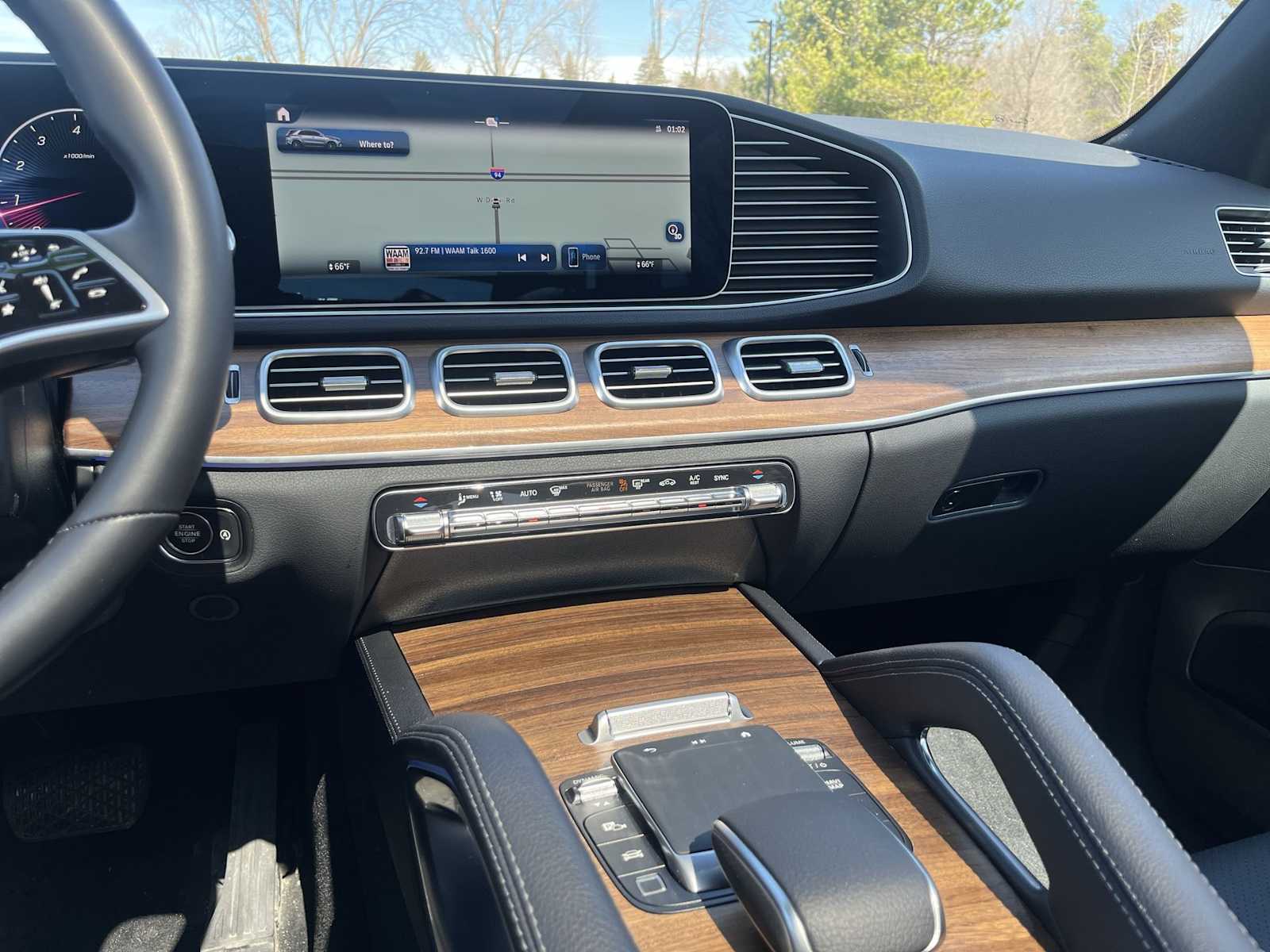 Thumbnail: 2026 Mercedes-Benz GLE - 42