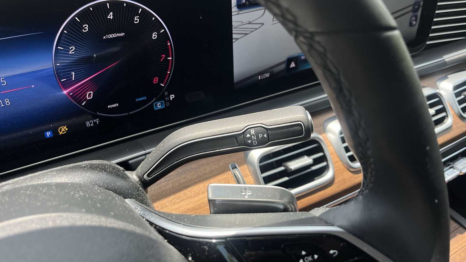 Thumbnail: 2025 Mercedes-Benz GLE - 49