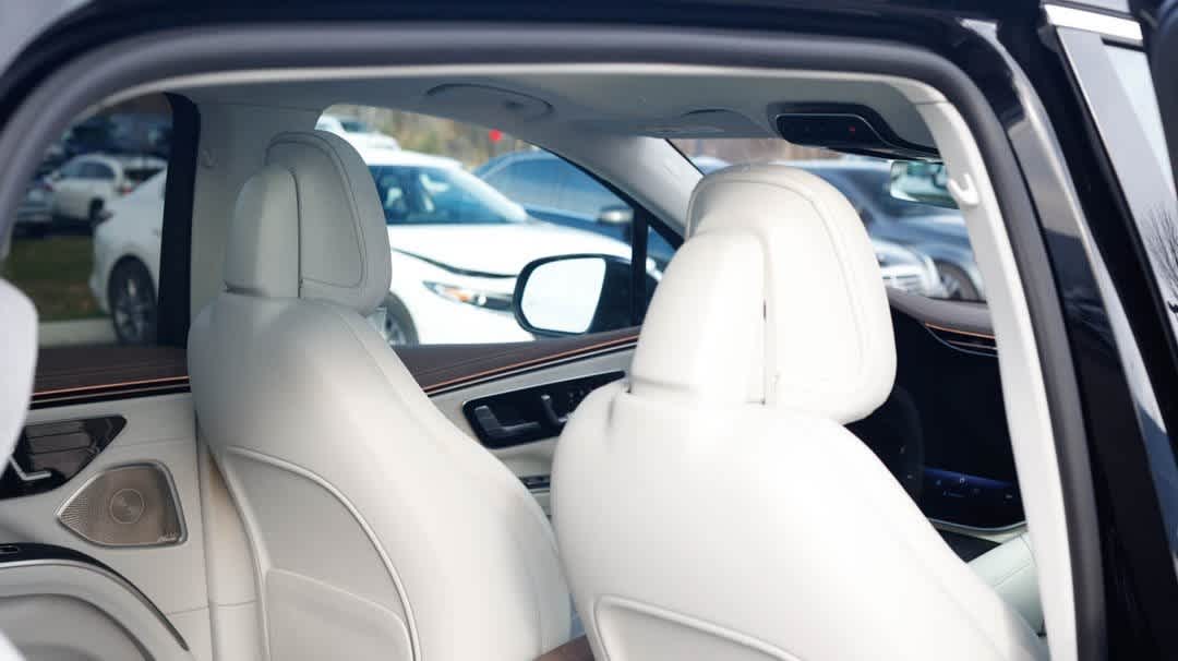 Thumbnail: 2023 Mercedes-Benz EQS - 23