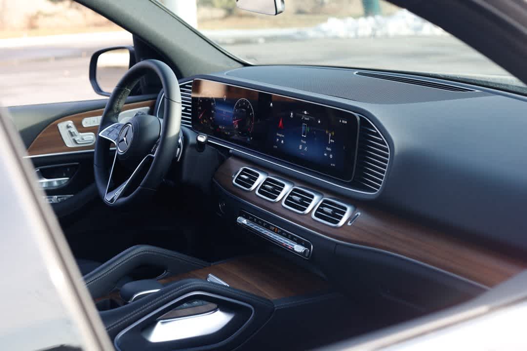 Thumbnail: 2026 Mercedes-Benz GLE - 19