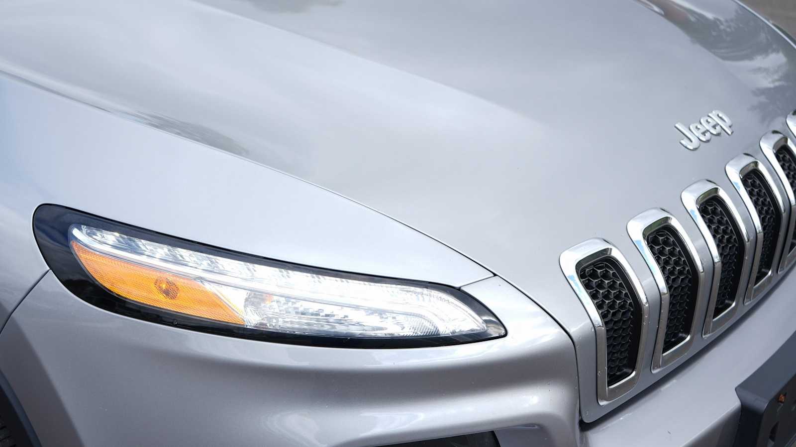 Thumbnail: 2016 Jeep Cherokee - 10