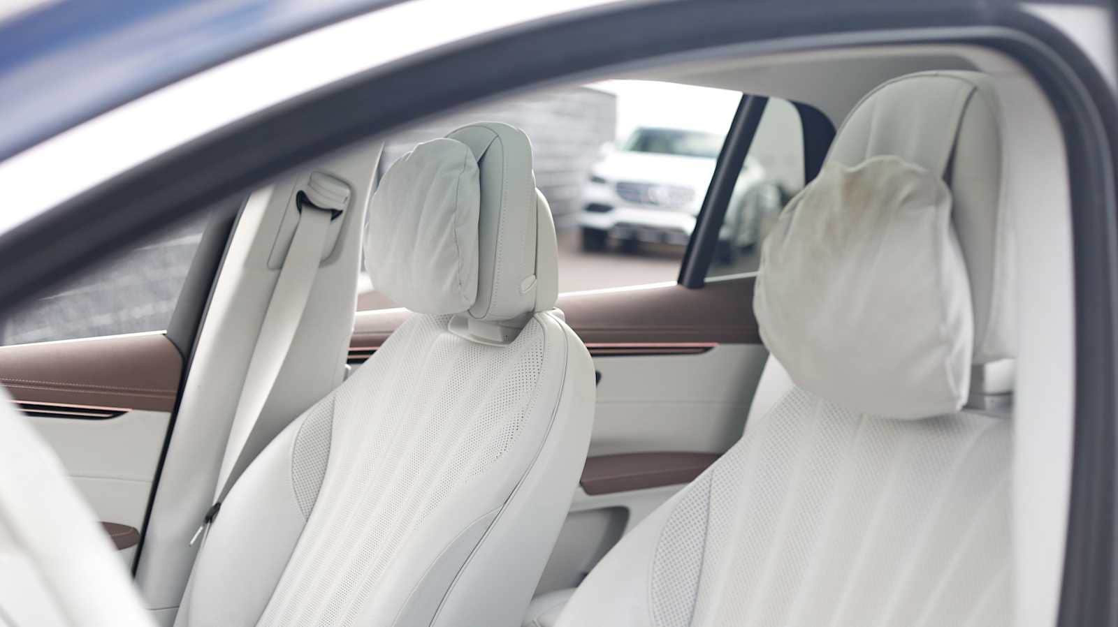 Thumbnail: 2023 Mercedes-Benz EQS - 21