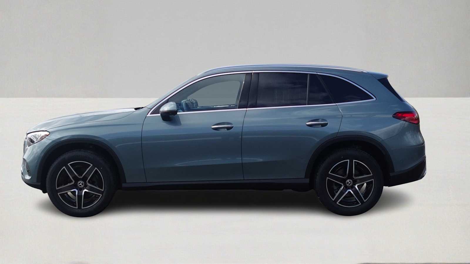 Thumbnail: 2026 Mercedes-Benz GLC - 8