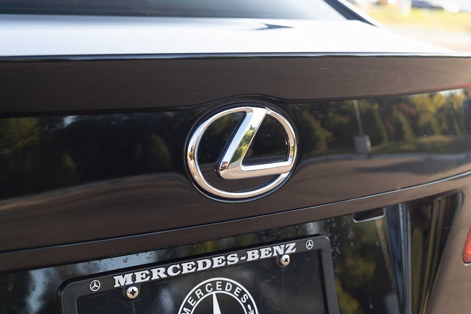 Thumbnail: 2010 Lexus IS - 17