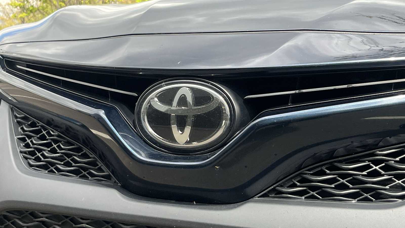 Thumbnail: 2020 Toyota Camry - 25