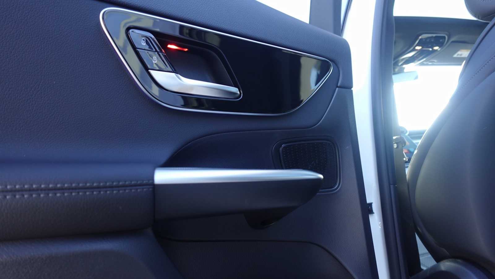 Thumbnail: 2026 Mercedes-Benz GLC - 43