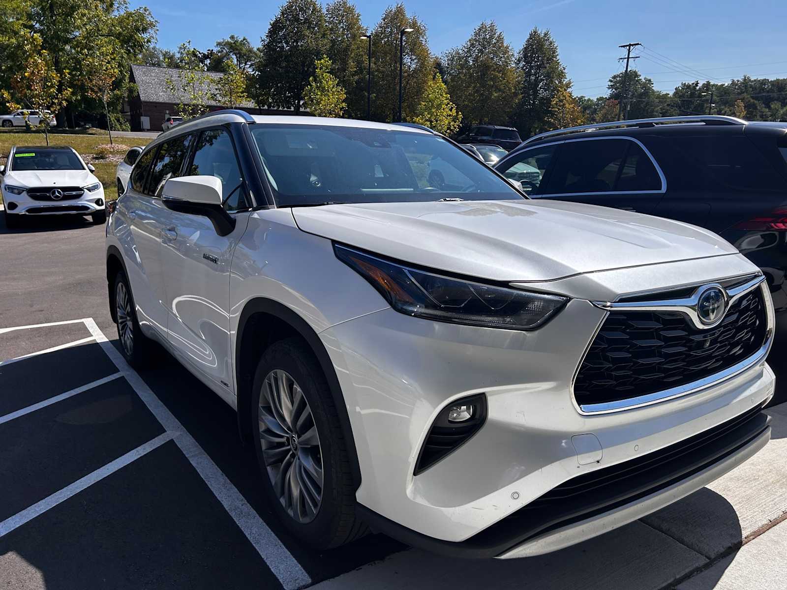 2020 Toyota Highlander Hybrid Platinum photo 4