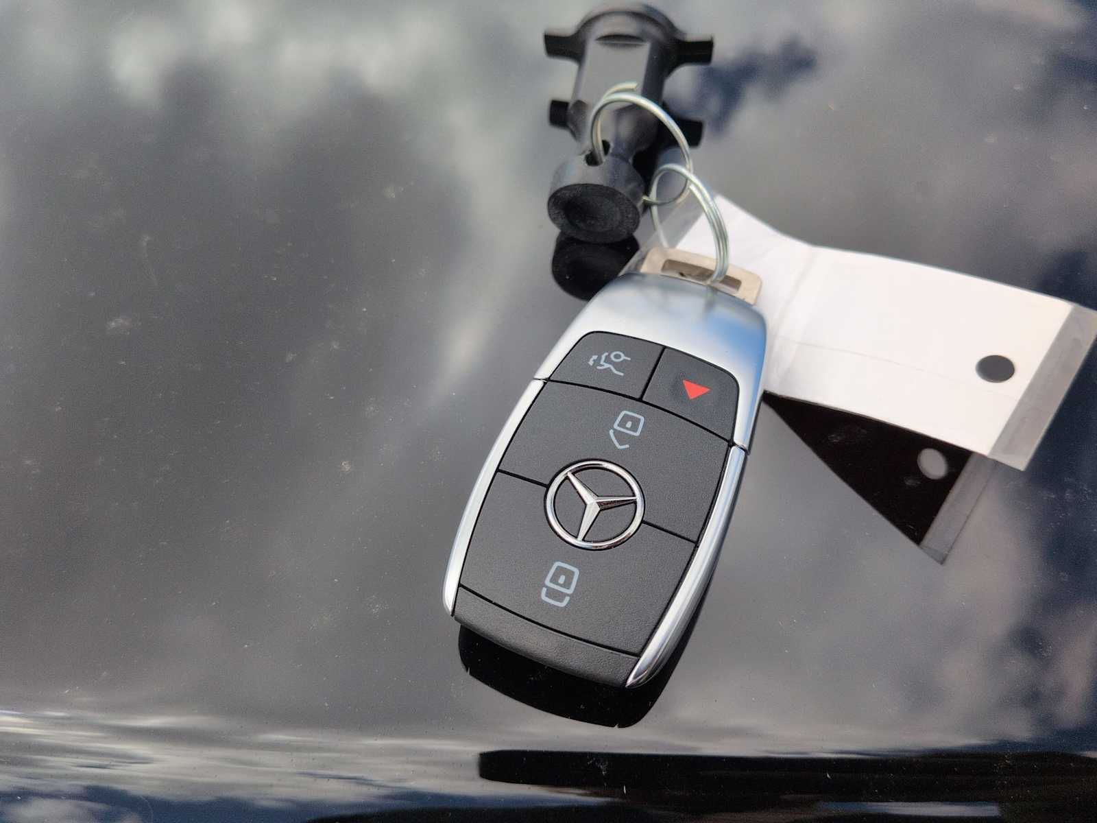 Thumbnail: 2025 Mercedes-Benz GLE - 37