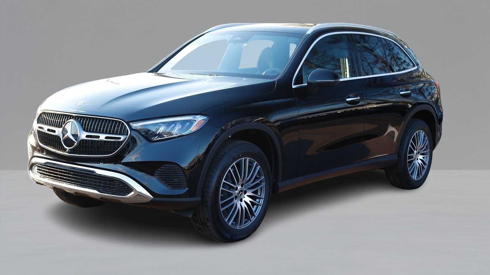 2026 Mercedes-Benz GLC Base's photo