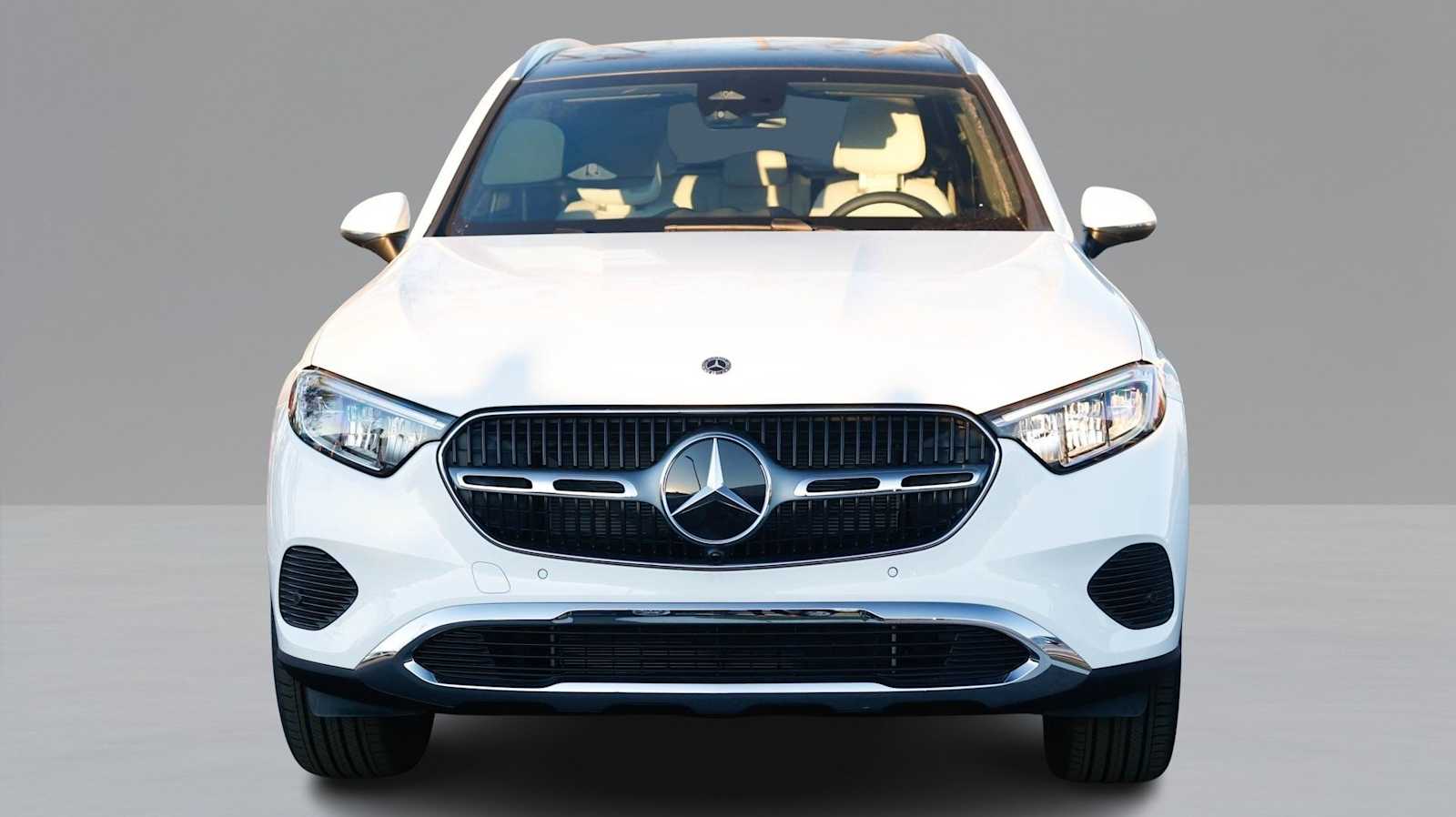 2026 Mercedes Benz GLC 300 4MATIC photo 2