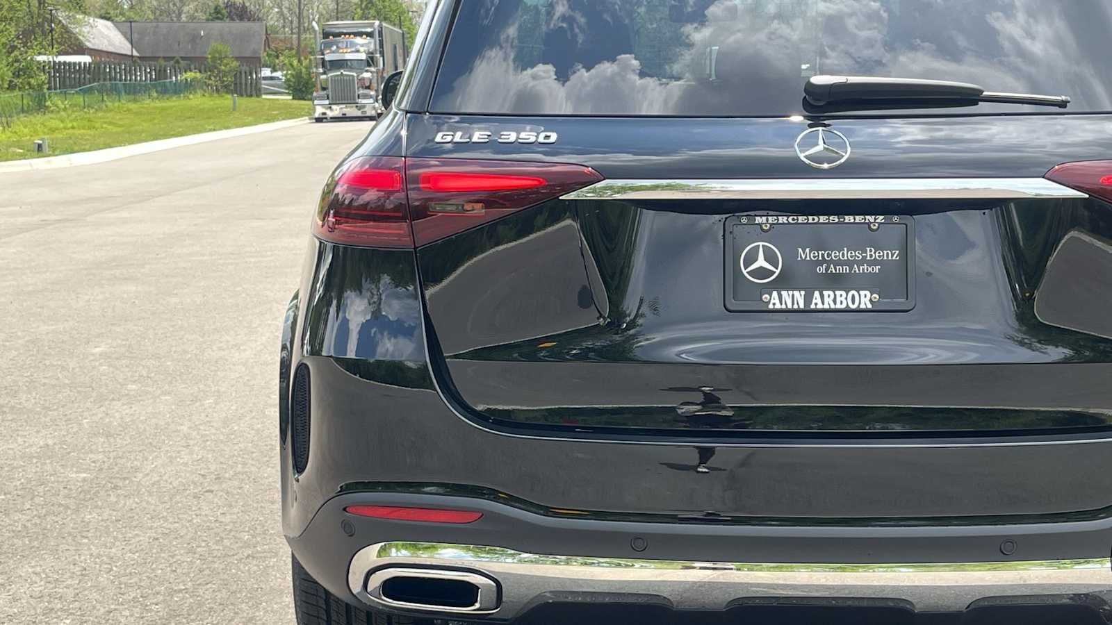 Thumbnail: 2026 Mercedes-Benz GLE - 18