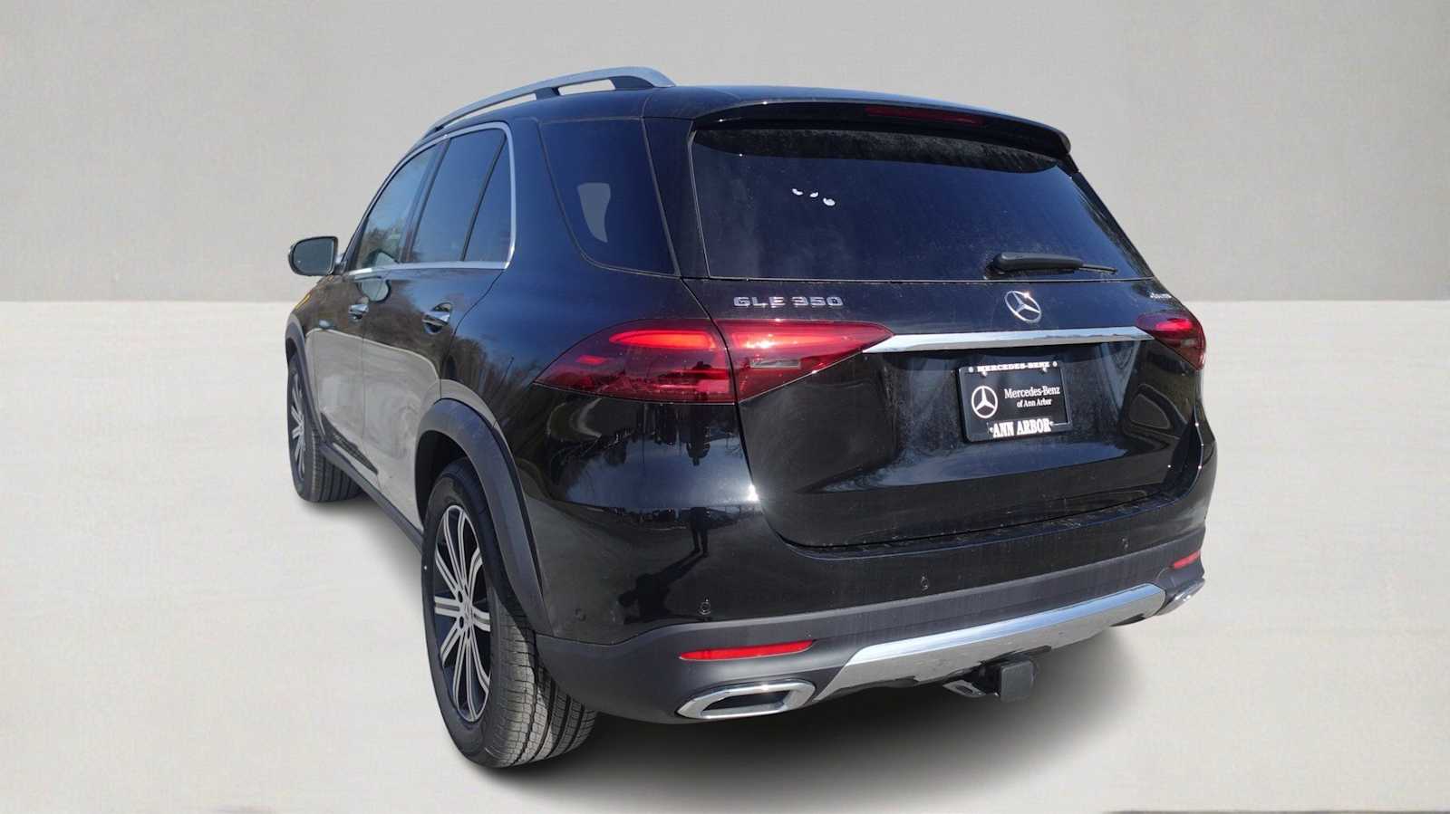 Thumbnail: 2026 Mercedes-Benz GLE - 8