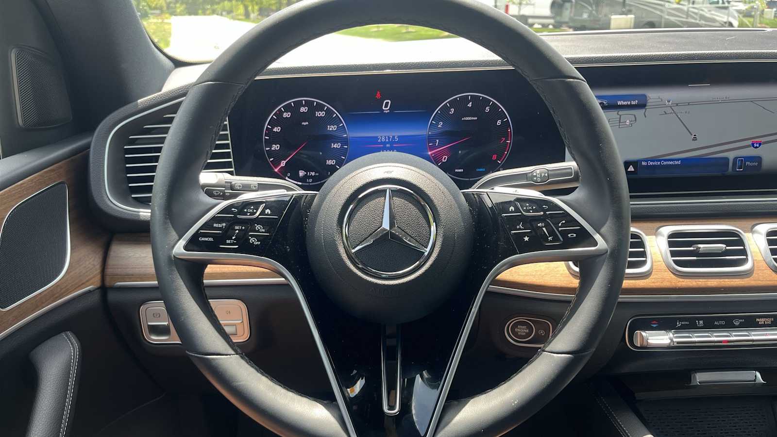 Thumbnail: 2025 Mercedes-Benz GLE - 40