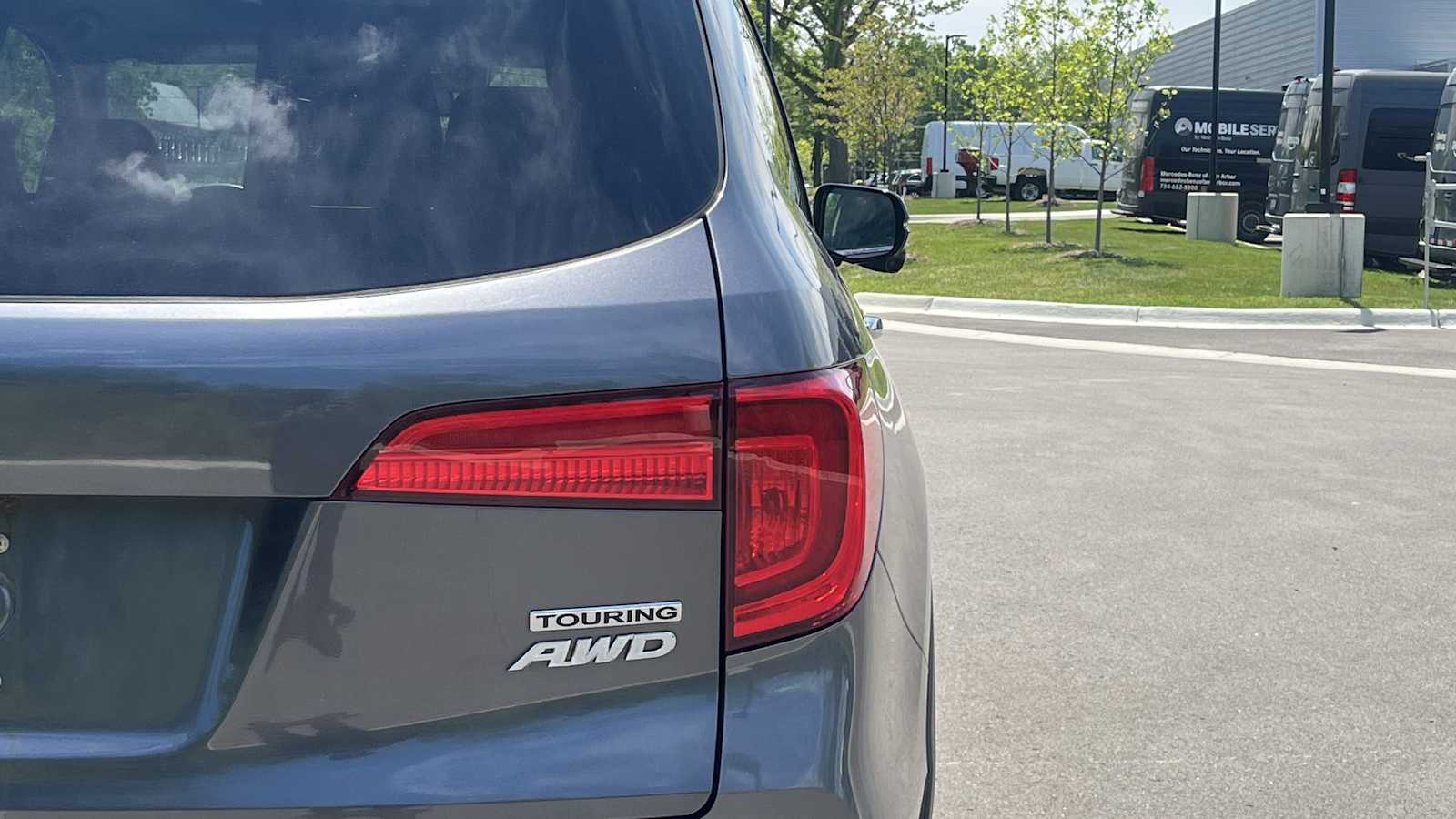 Thumbnail: 2017 Honda Pilot - 20