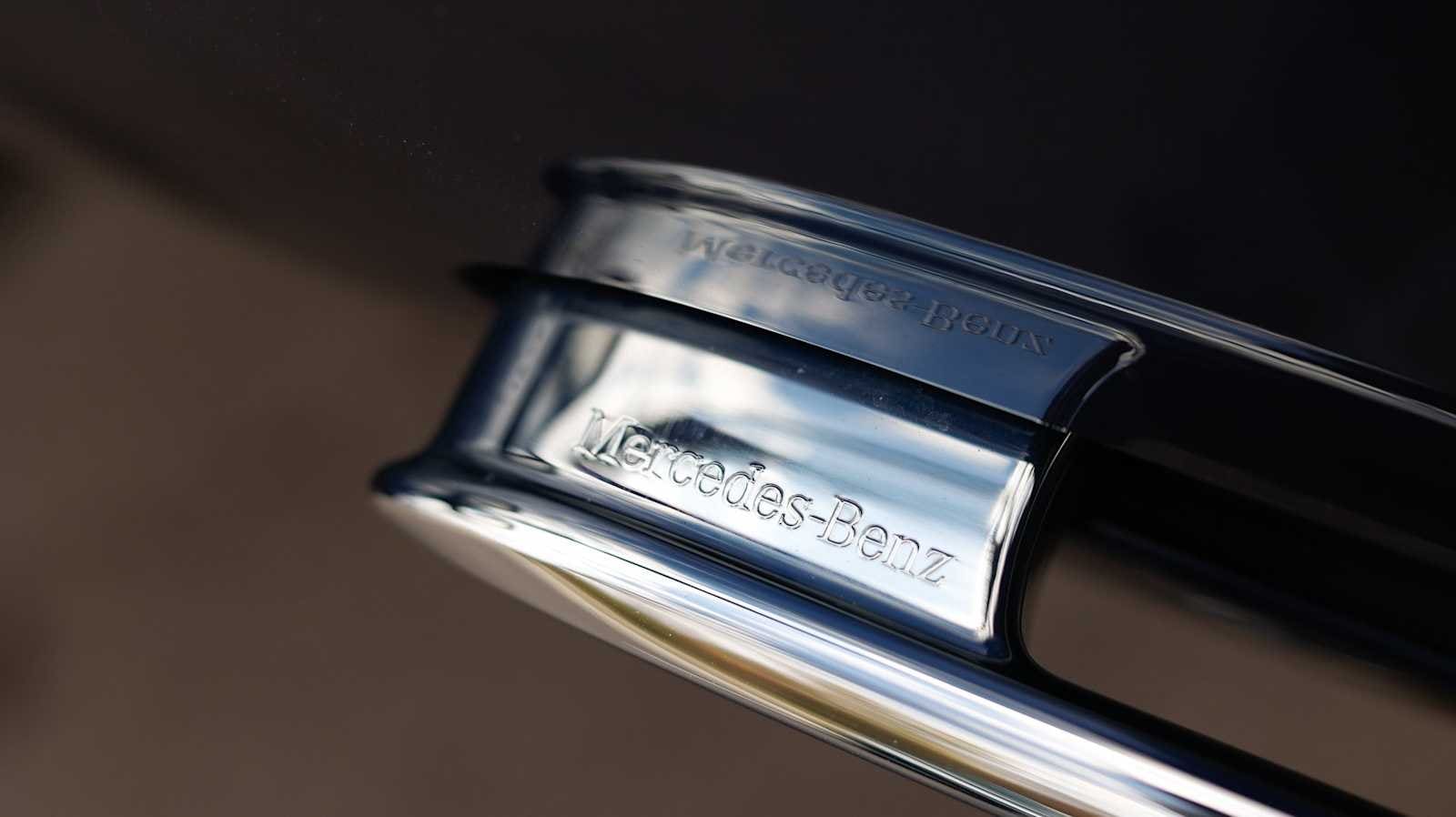 Thumbnail: 2023 Mercedes-Benz EQS - 14