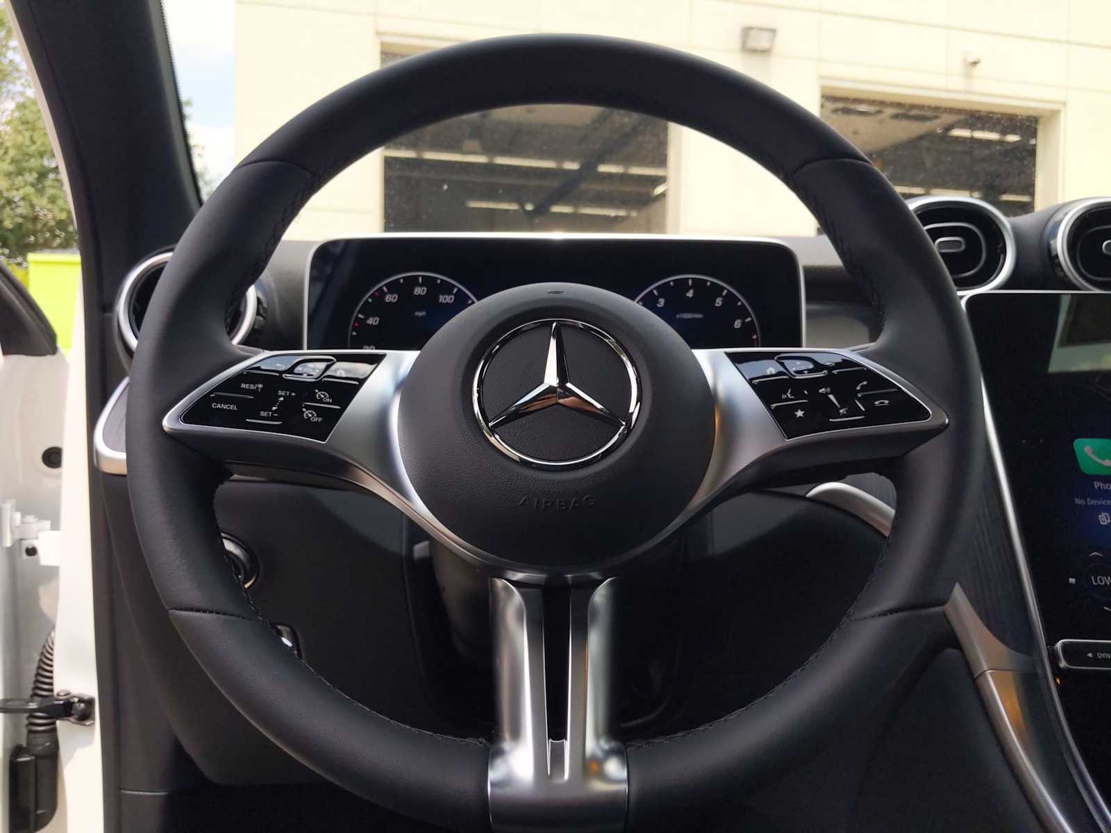 Thumbnail: 2025 Mercedes-Benz GLC - 24