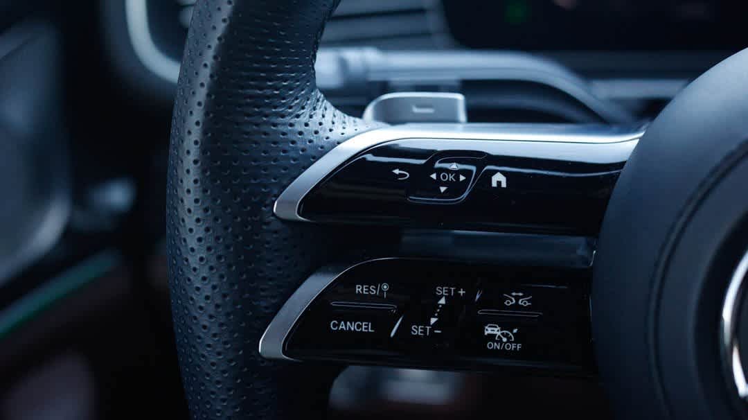 Thumbnail: 2024 Mercedes-Benz GLS - 27