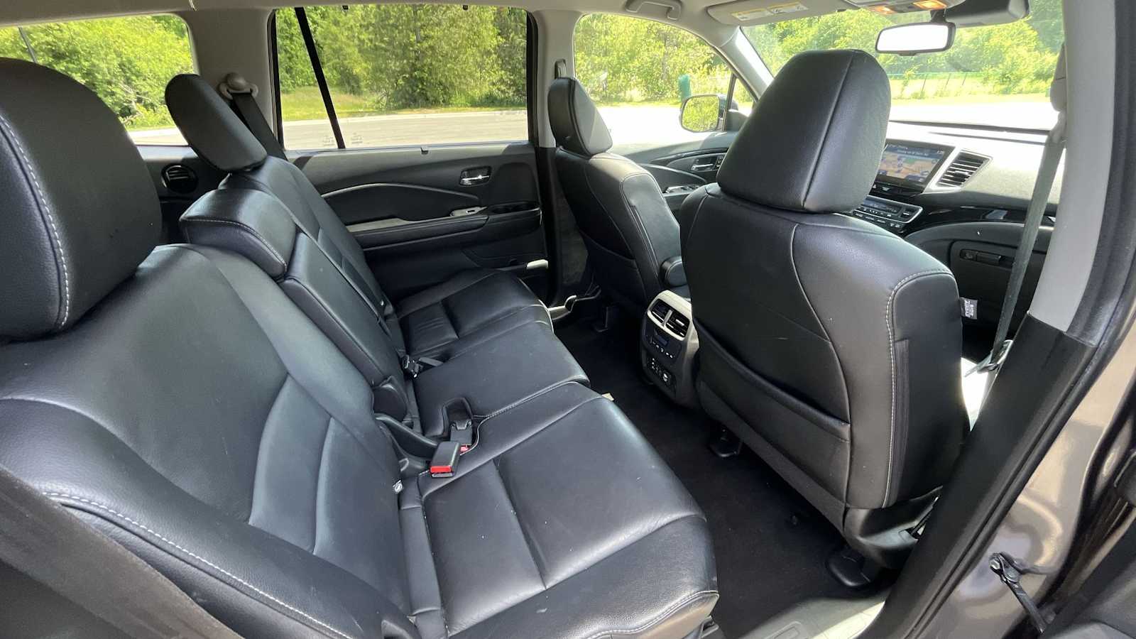 Thumbnail: 2017 Honda Pilot - 12