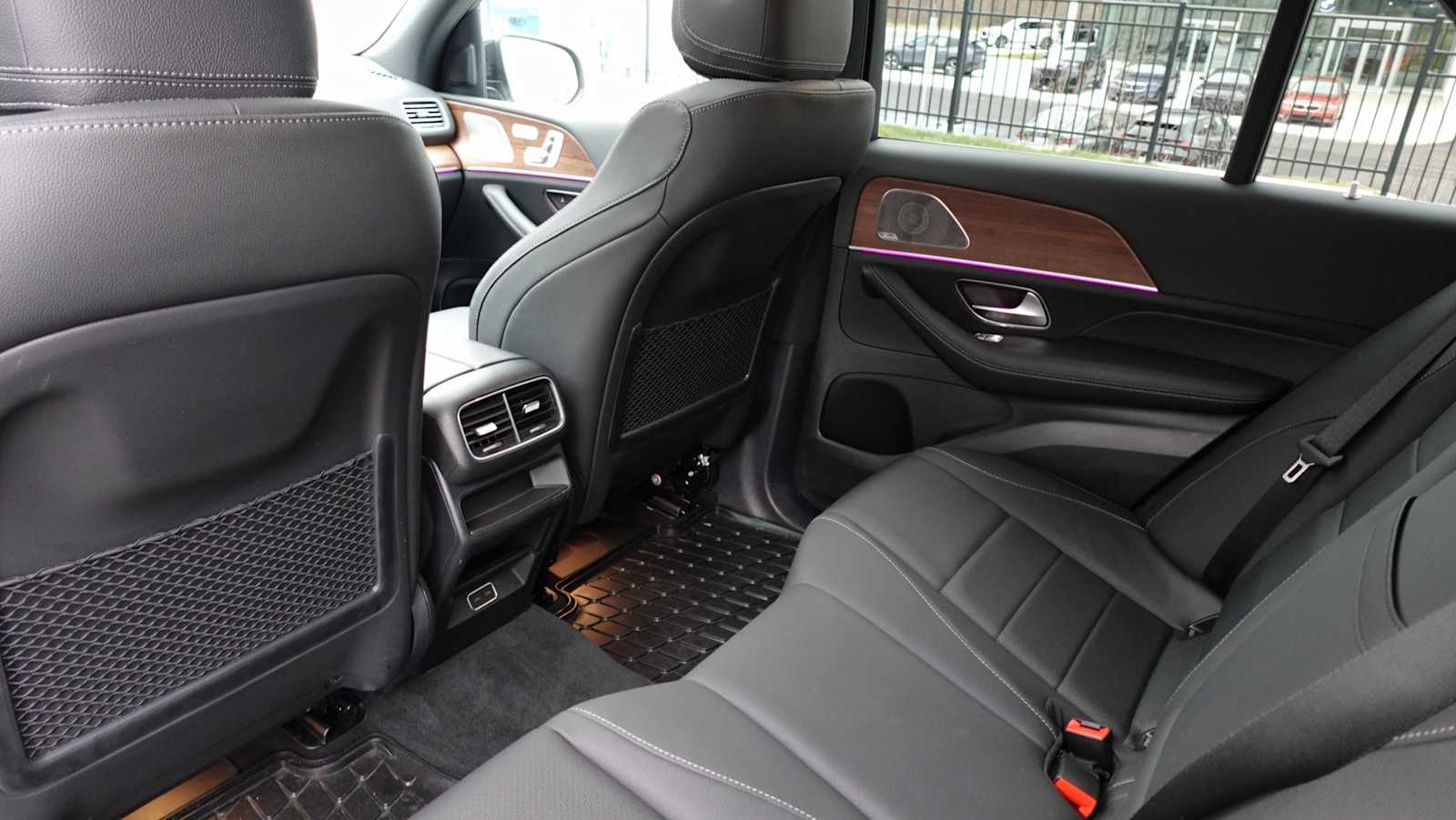 Thumbnail: 2026 Mercedes-Benz GLE - 37