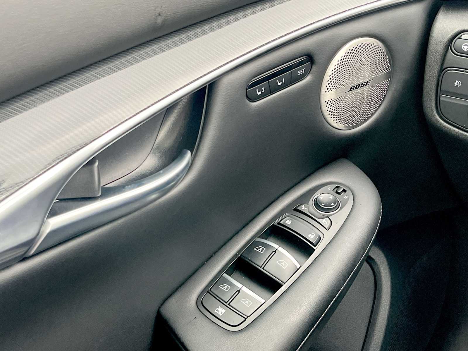 Thumbnail: 2023 INFINITI QX50 - 24