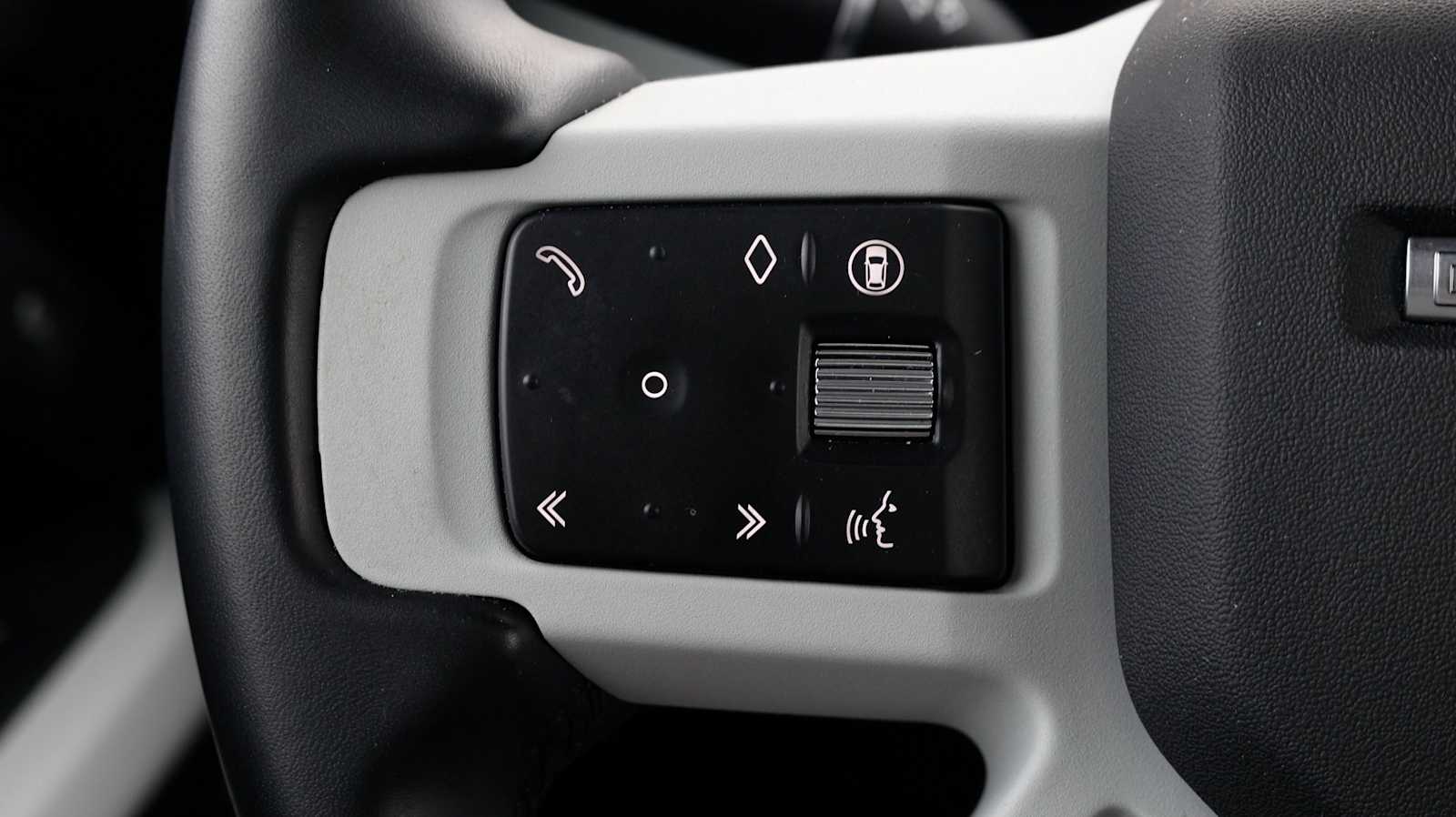 Thumbnail: 2024 Land Rover Defender - 29