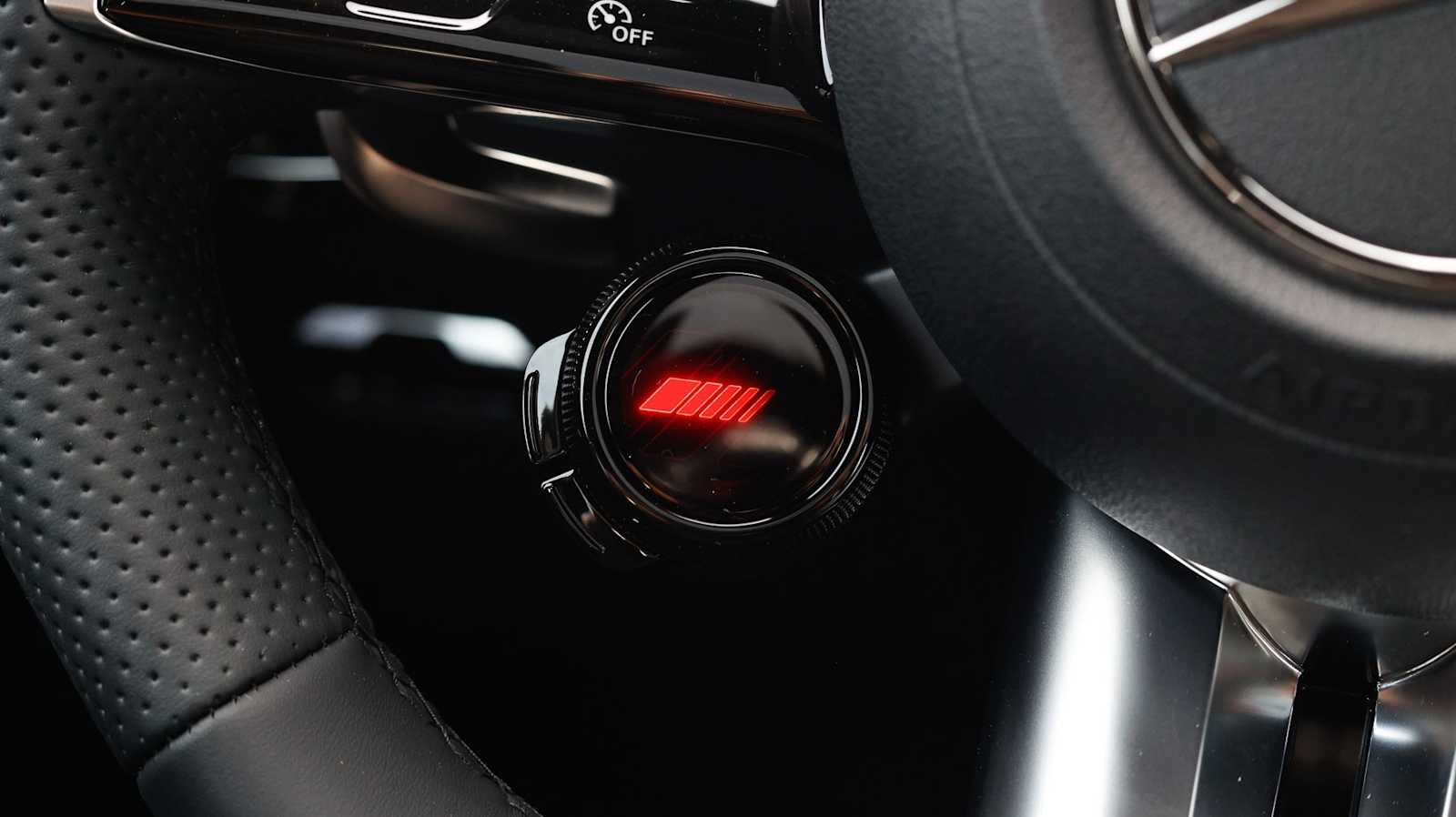 Thumbnail: 2026 Mercedes-Benz GLC - 34