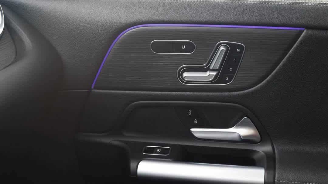 Thumbnail: 2023 Mercedes-Benz GLA - 36