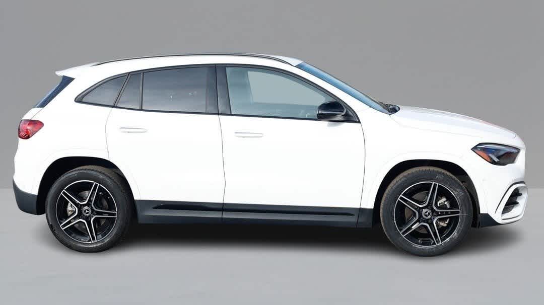 Thumbnail: 2025 Mercedes-Benz GLA - 4