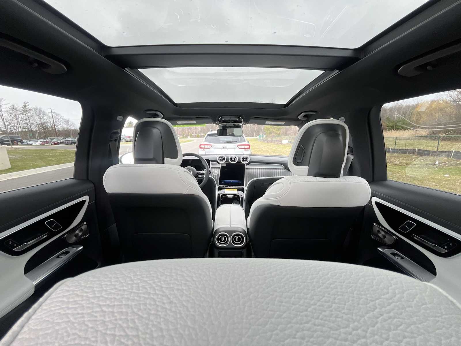 Thumbnail: 2026 Mercedes-Benz GLC - 13