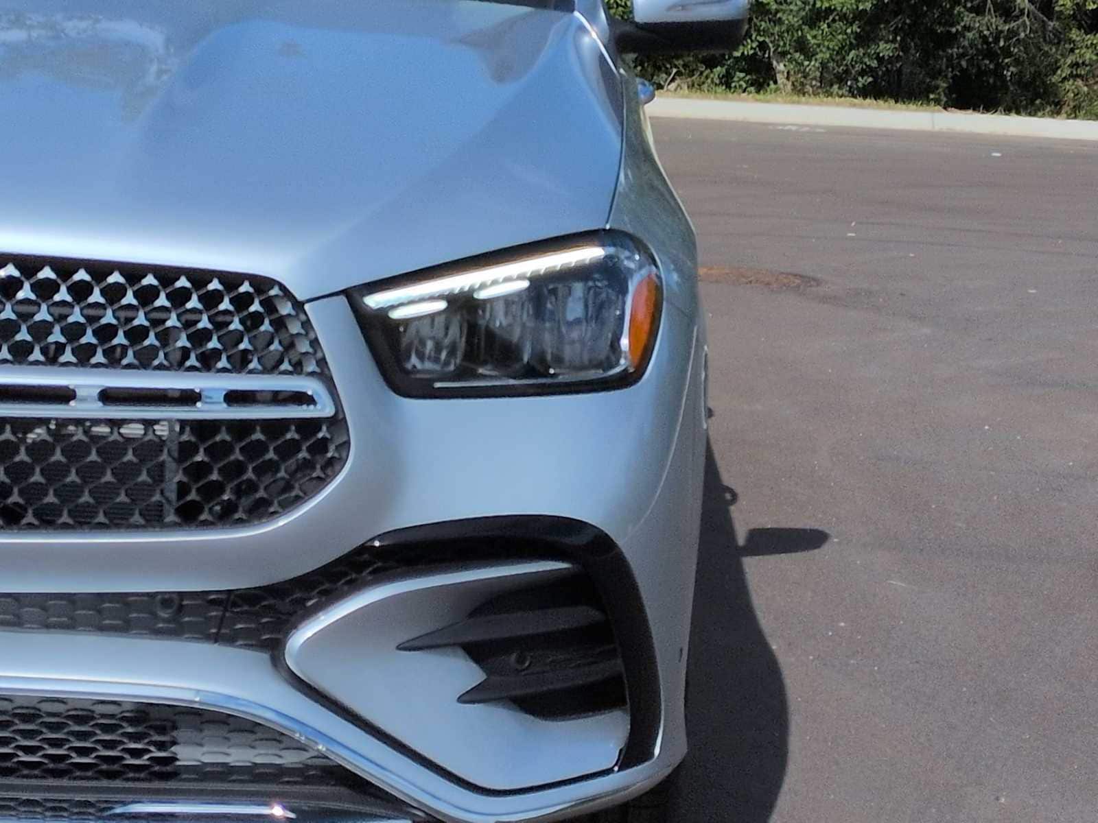 Thumbnail: 2026 Mercedes-Benz GLE - 11
