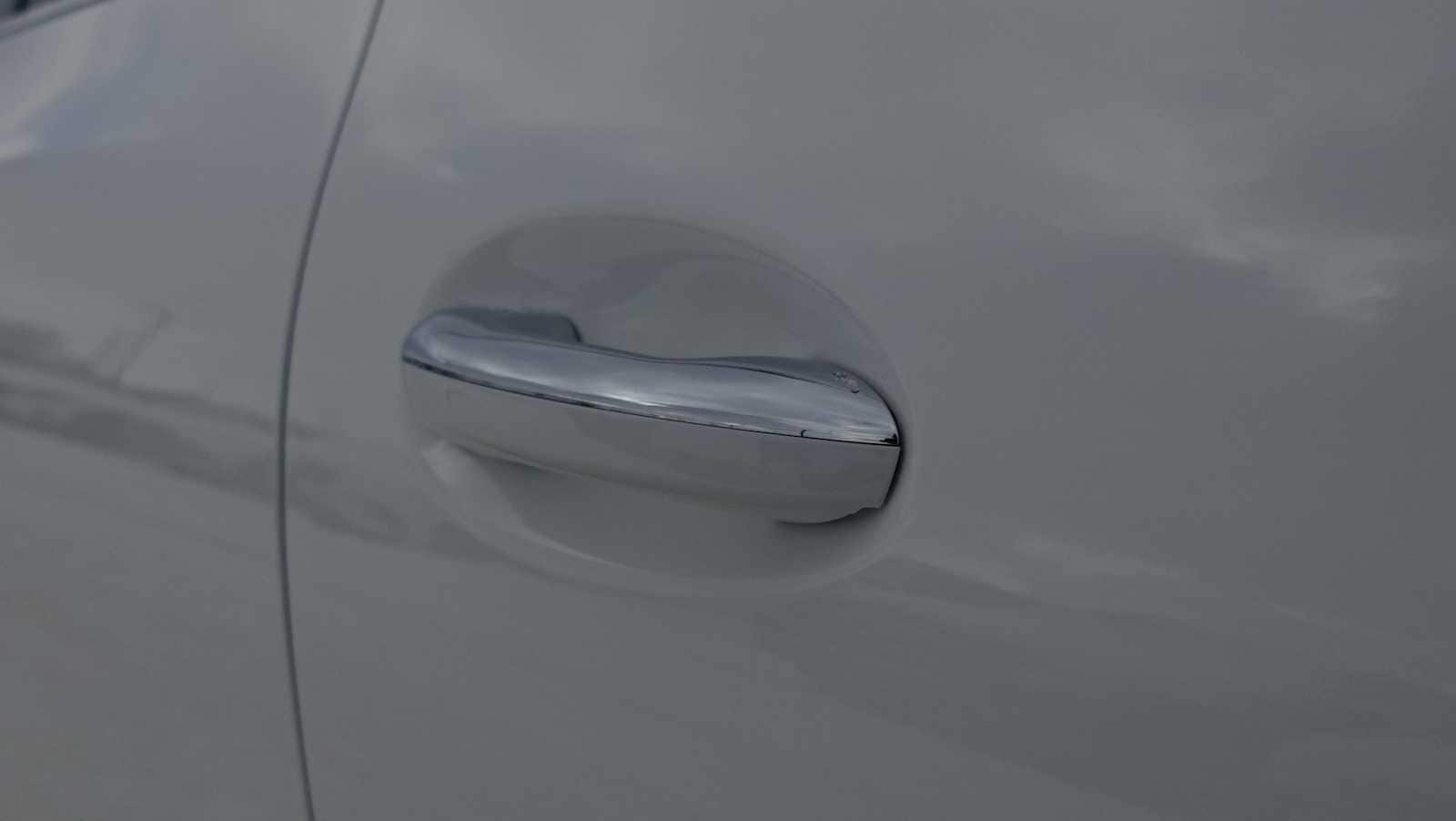 Thumbnail: 2025 Mercedes-Benz GLC - 15