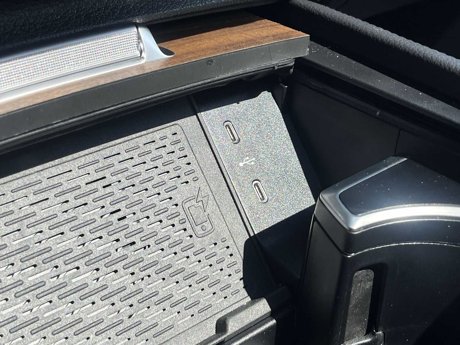 Thumbnail: 2026 Mercedes-Benz GLE - 46