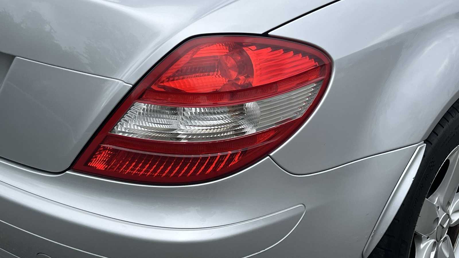 Thumbnail: 2006 Mercedes-Benz SLK - 15