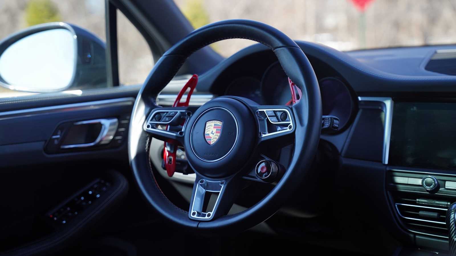 Thumbnail: 2021 Porsche Macan - 11