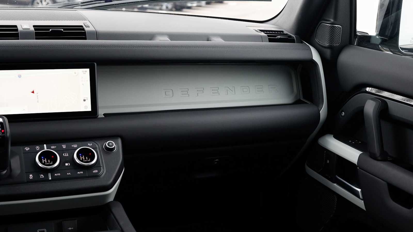 Thumbnail: 2024 Land Rover Defender - 14