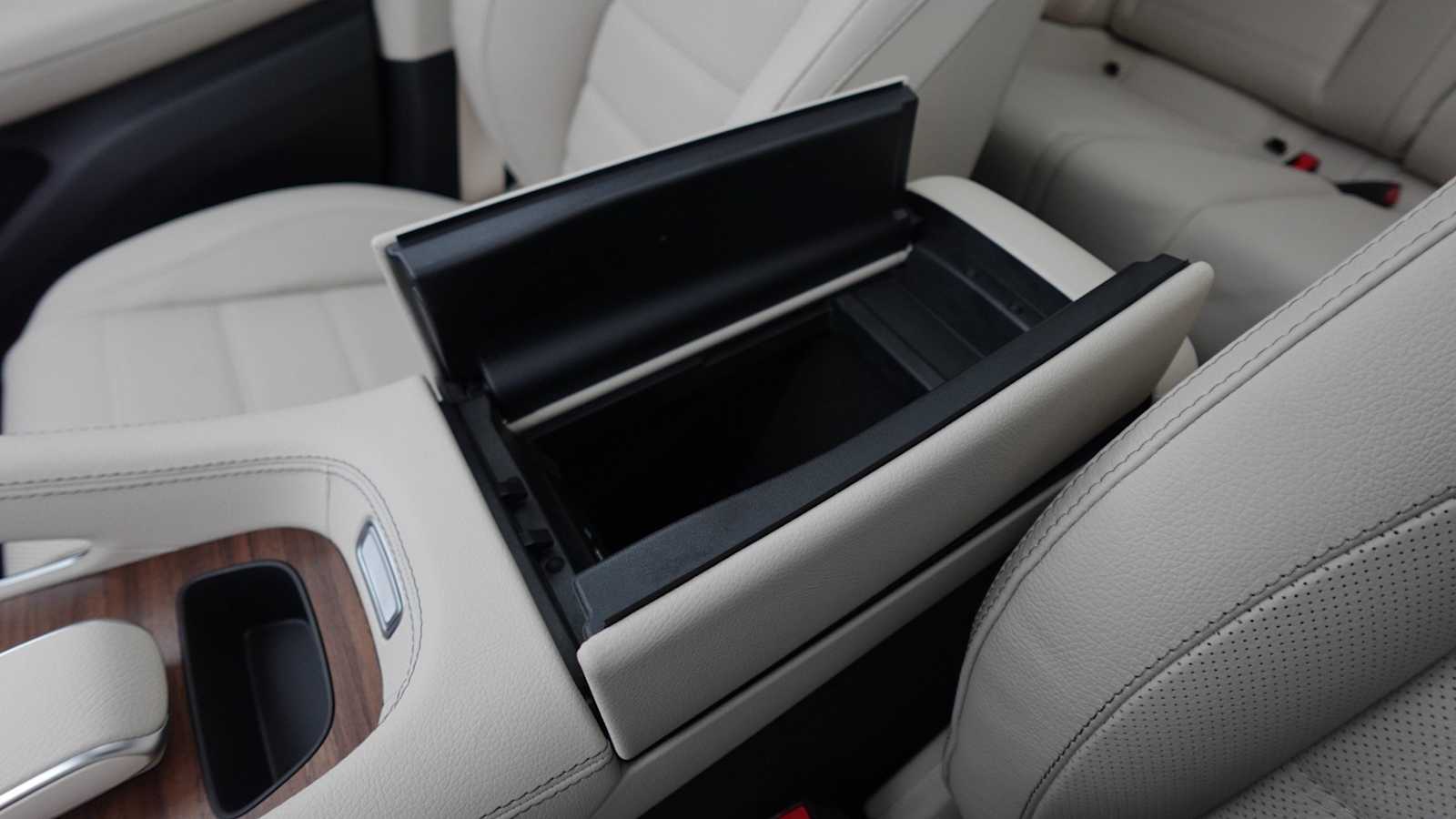 Thumbnail: 2026 Mercedes-Benz GLE - 47