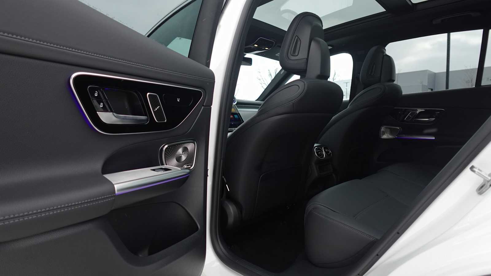 Thumbnail: 2025 Mercedes-Benz GLC - 39