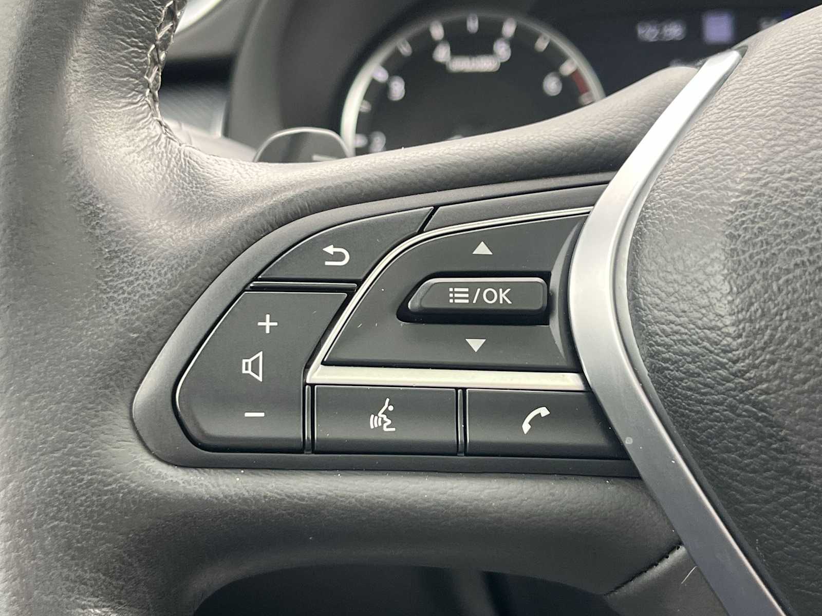 Thumbnail: 2023 INFINITI QX50 - 32