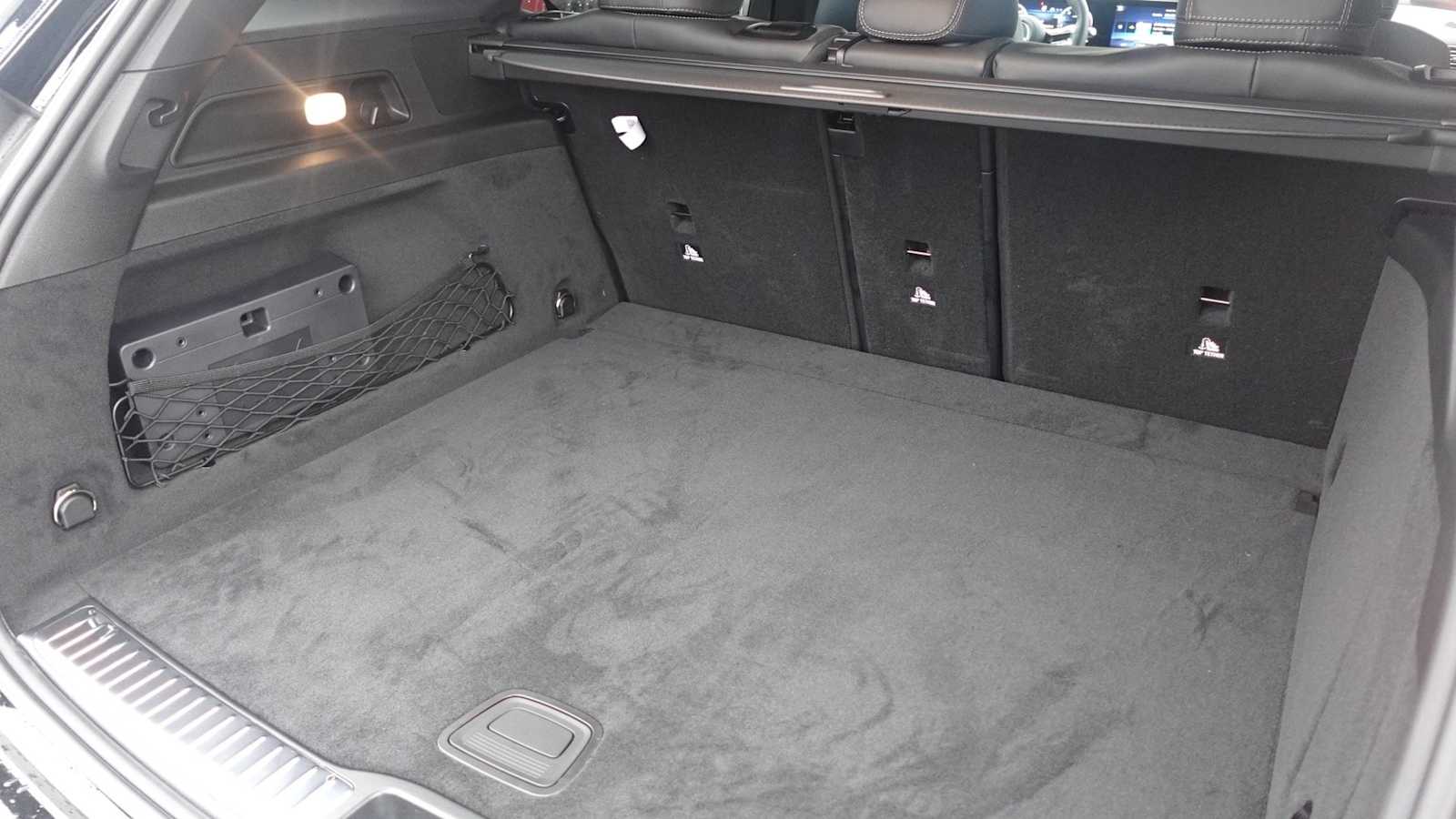 Thumbnail: 2026 Mercedes-Benz GLE - 13