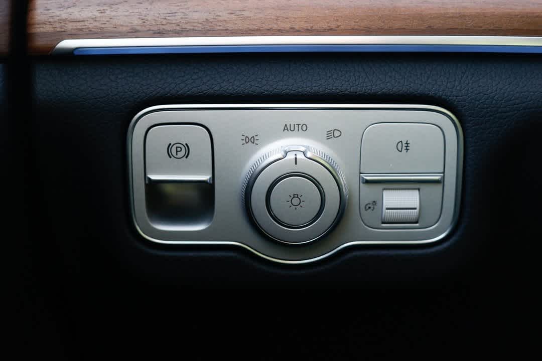 Thumbnail: 2026 Mercedes-Benz GLE - 13