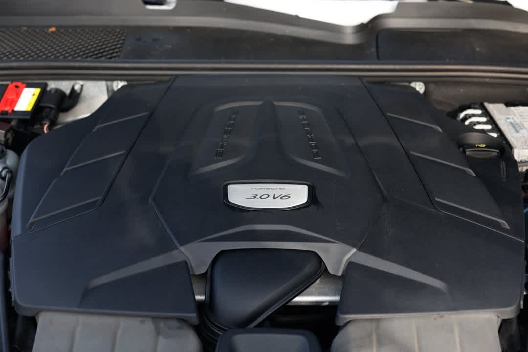 Thumbnail: 2020 Porsche Cayenne - 31