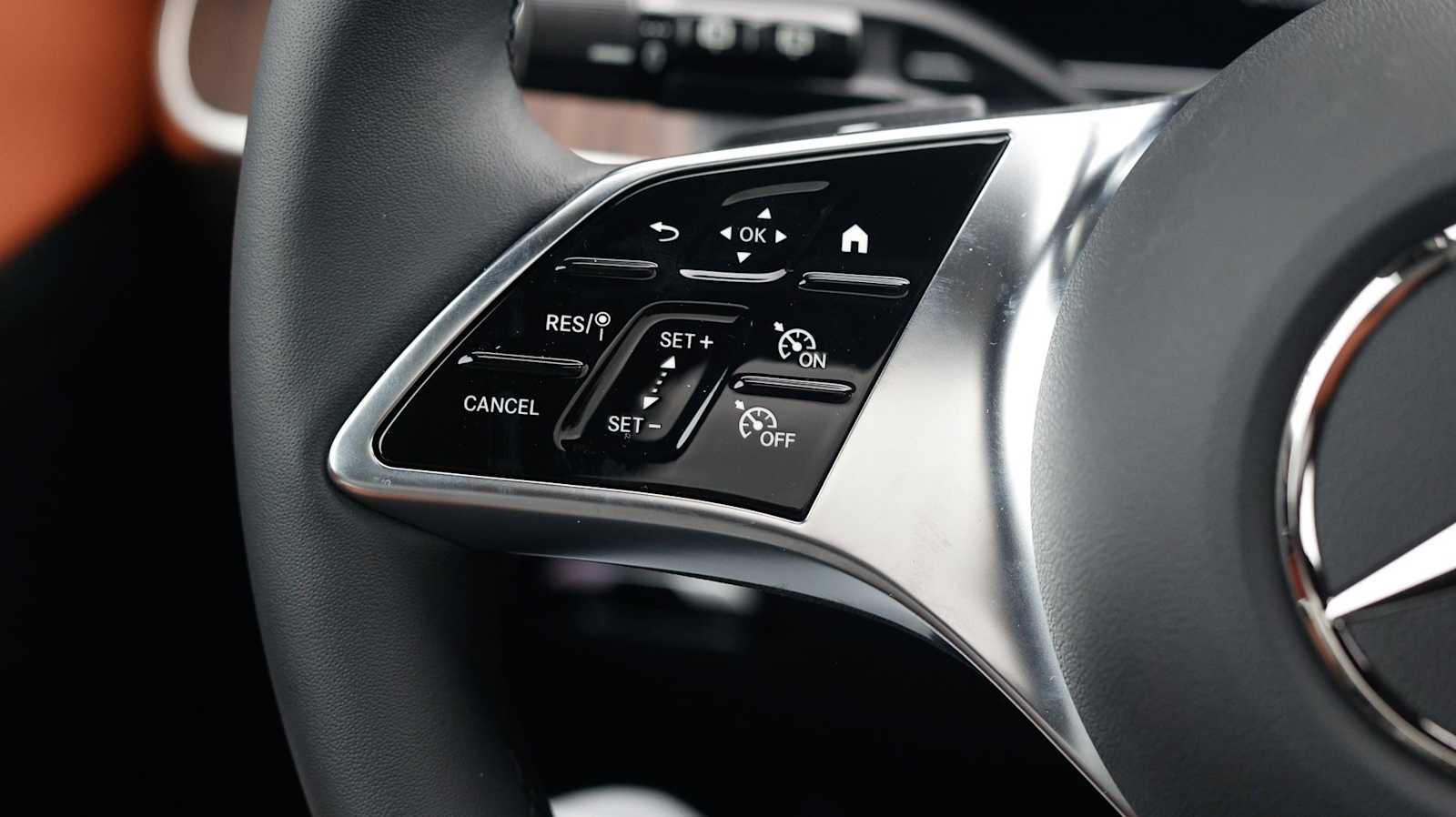 Thumbnail: 2026 Mercedes-Benz GLC - 24