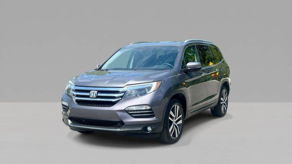 Thumbnail: 2017 Honda Pilot - 4